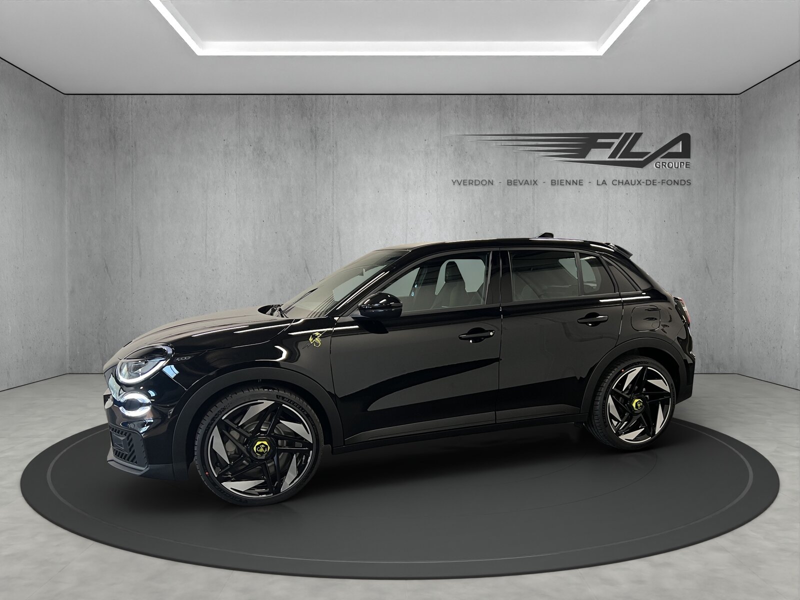 ABARTH 600 E Abarth Turismo, Electric, Ex-demonstrator, Automatic - 3