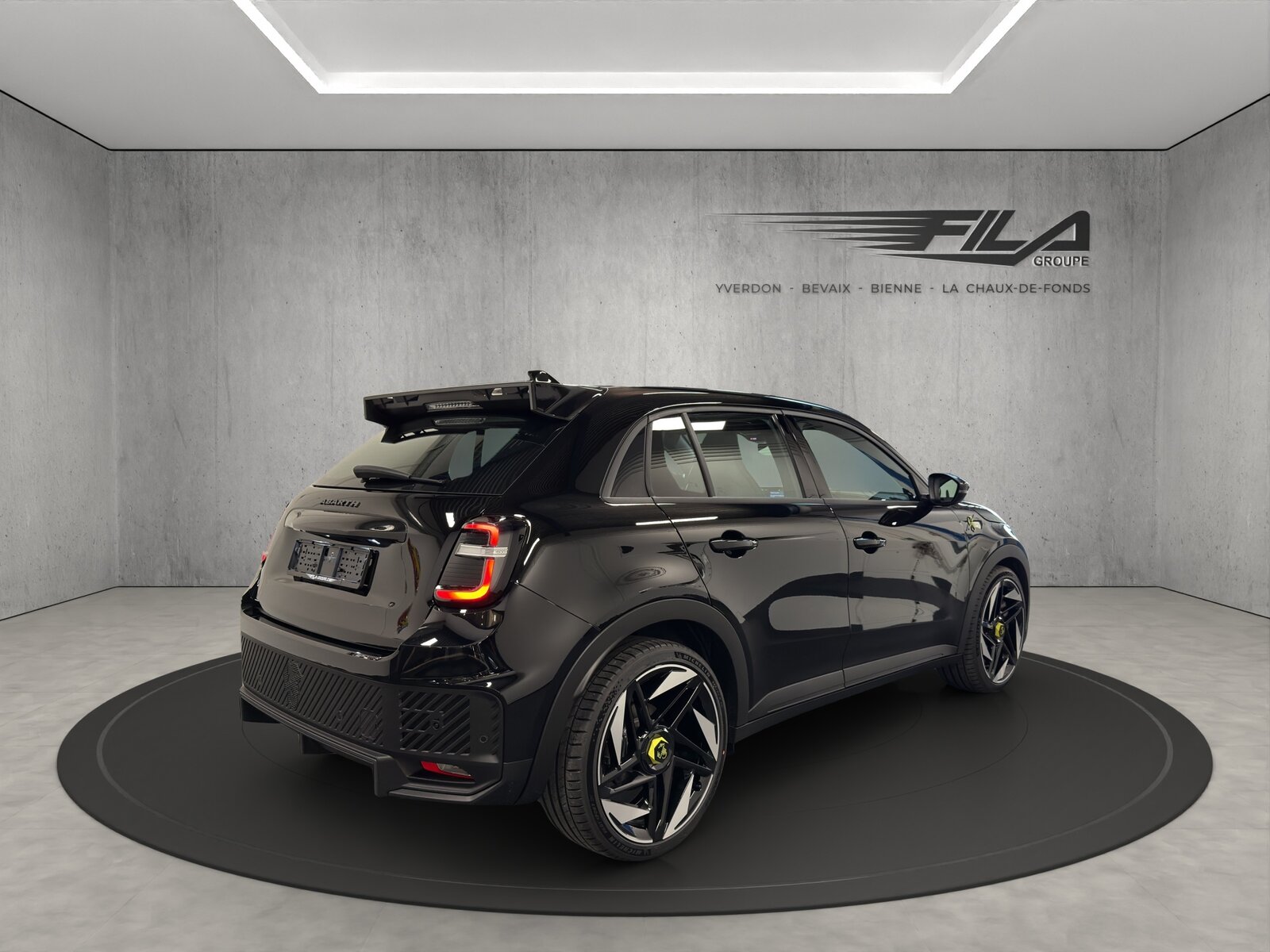 ABARTH 600 E Abarth Turismo, Electric, Ex-demonstrator, Automatic - 5