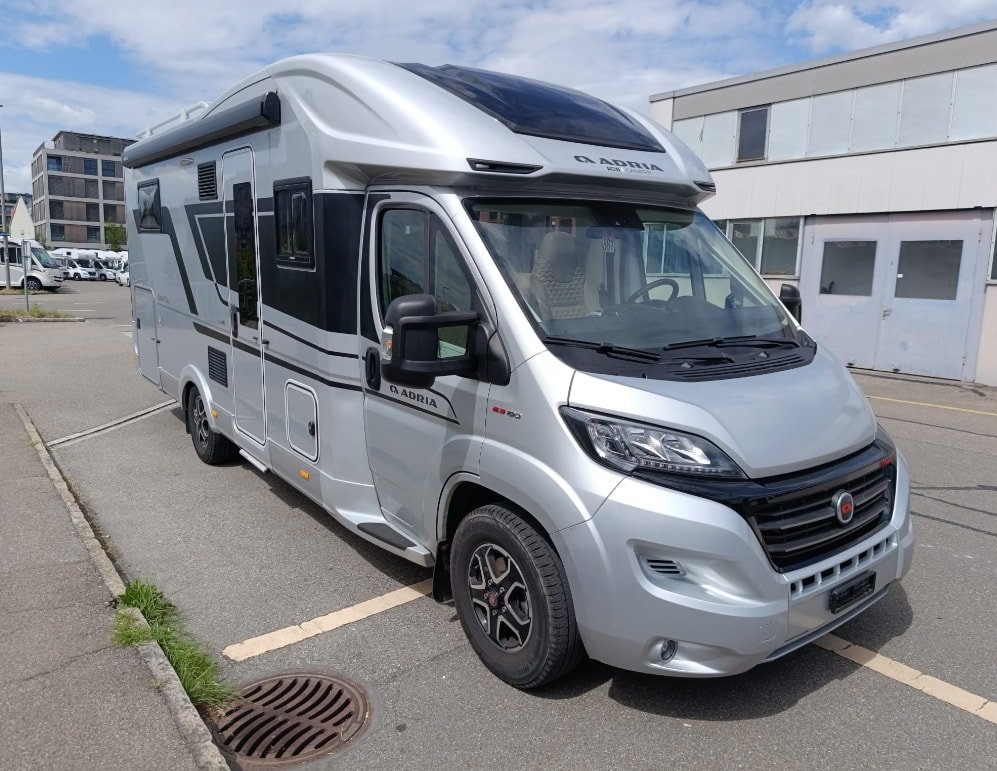 ADRIA *** Adria Coral Supreme 670 DC Premium Fahrzeug /Lithi, Diesel, Second hand / Used, Automatic - 5