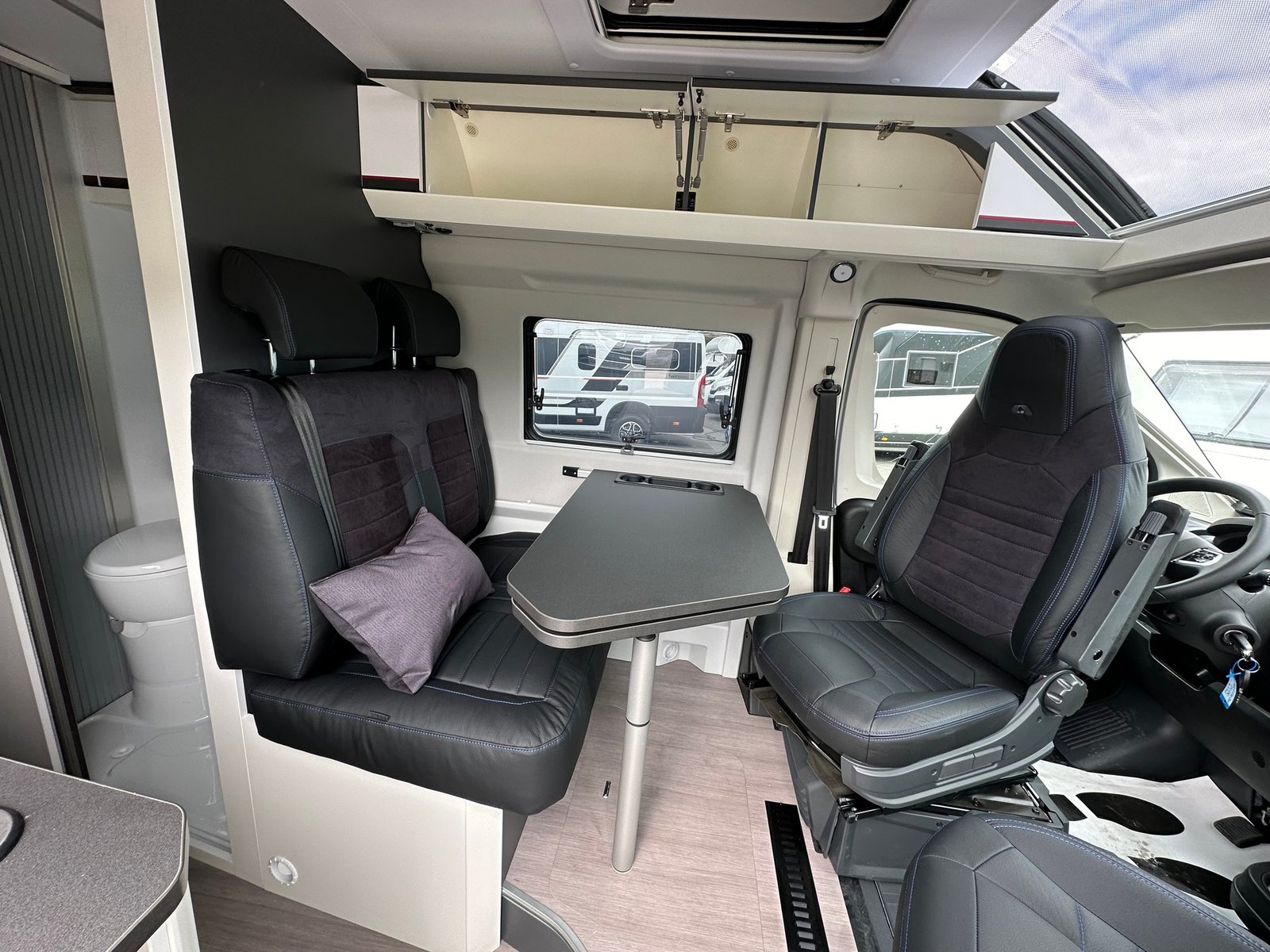 ADRIA Twin Sport 640 SLB, Diesel, Occasion / Gebraucht, Automatik - 6