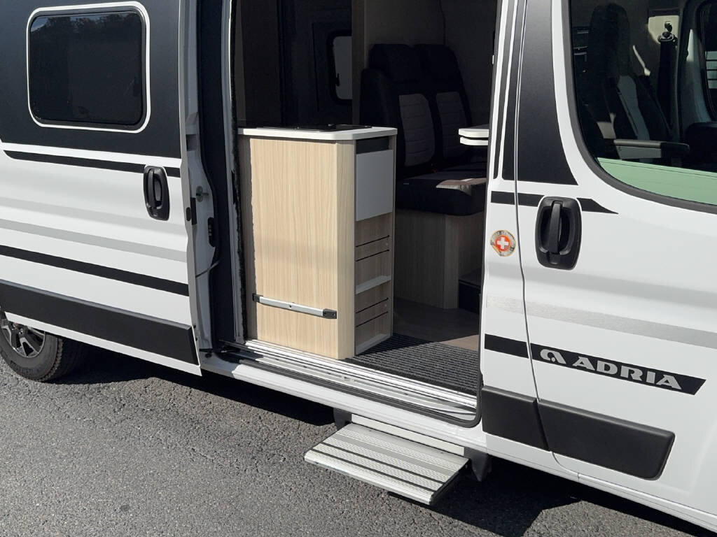 ADRIA Twin Plus 600 SPB Fiat Ducato Kaw. 4035, Diesel, Occasioni / Usate, Automatico - 4