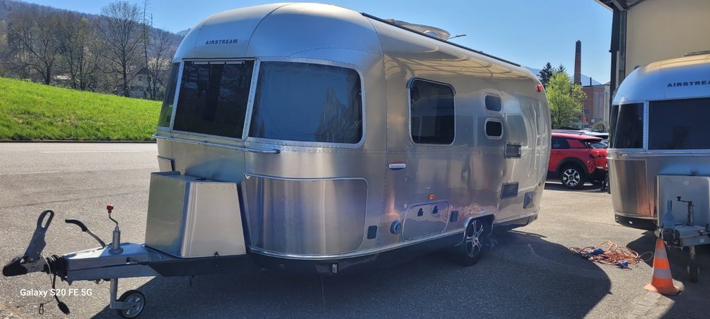 AIRSTREAM 532, Erdgas (CNG) / Benzin, Occasion / Gebraucht, Automat - 4
