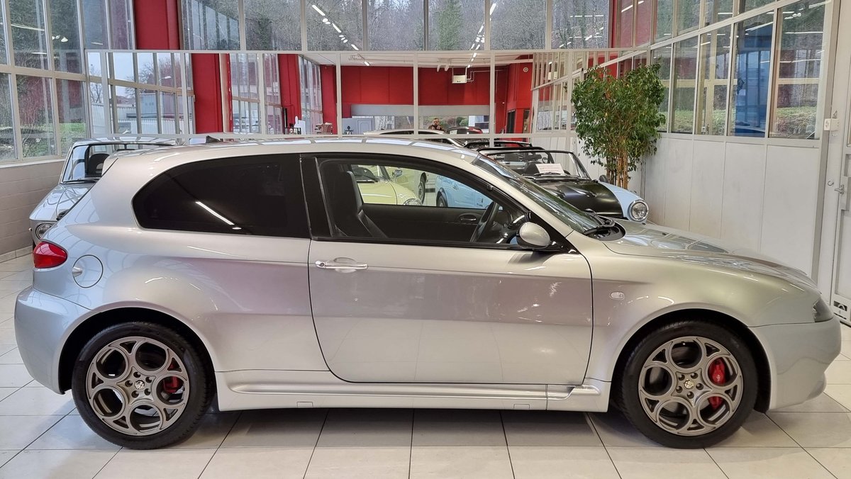ALFA ROMEO 147 3.2 GTA, Petrol, Second hand / Used, Manual - 6