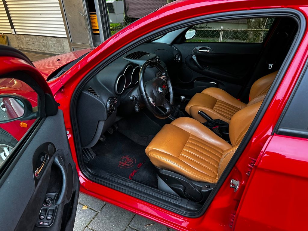 ALFA ROMEO 147 1.9 JTD 16V 140 Distinctive, Diesel, Occasion / Utilisé, Manuelle - 5