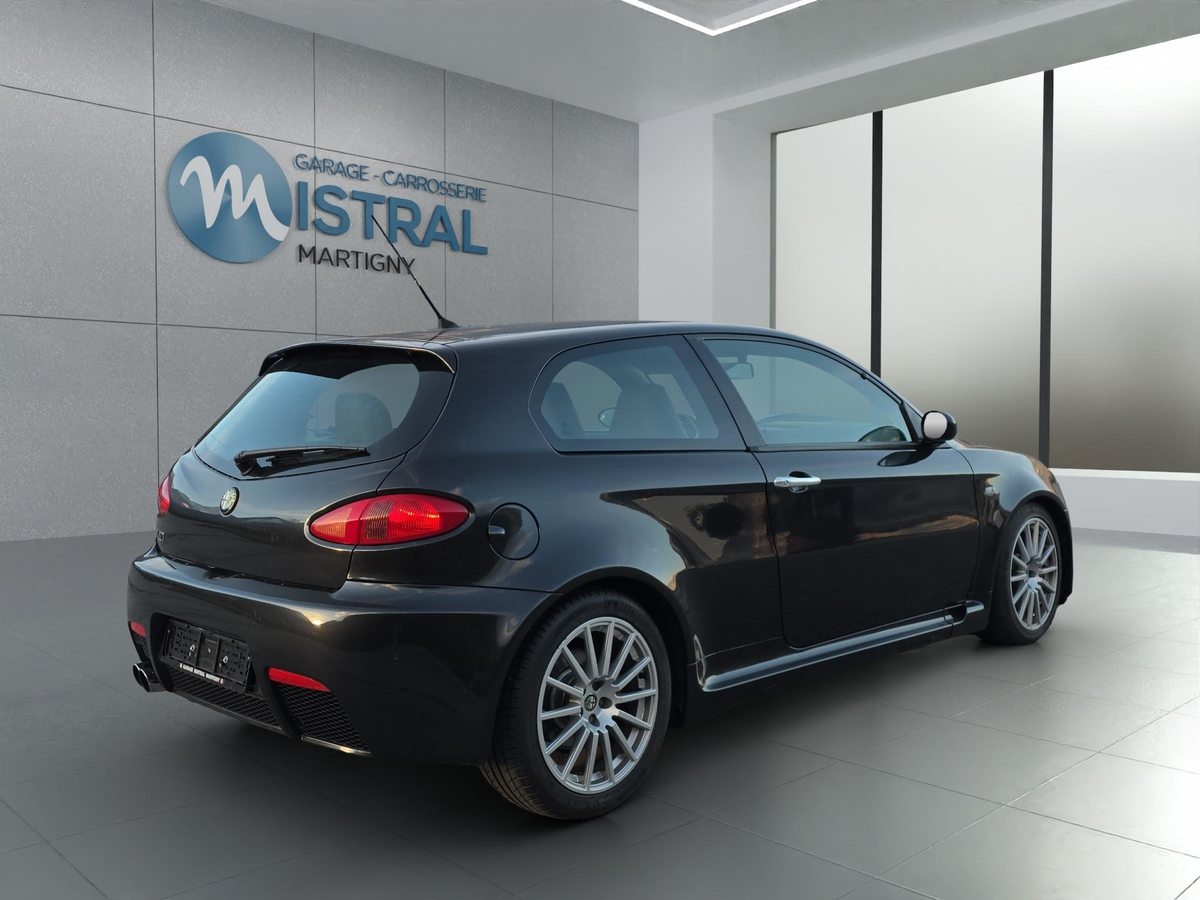 ALFA ROMEO 147 3.2 GTA, Essence, Occasion / Utilisé, Manuelle - 5