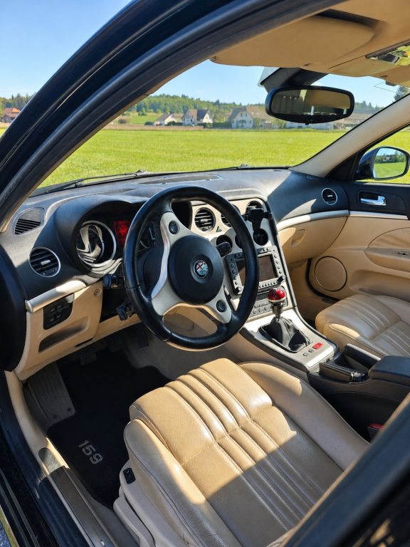 ALFA ROMEO 159 3.2 JTS V6 Q4 Distinctive, Essence, Occasion / Utilisé, Manuelle - 7