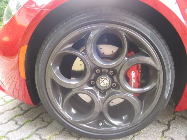 ALFA ROMEO 4C Spider 1750 TBi, Petrol, Second hand / Used, Automatic - 3