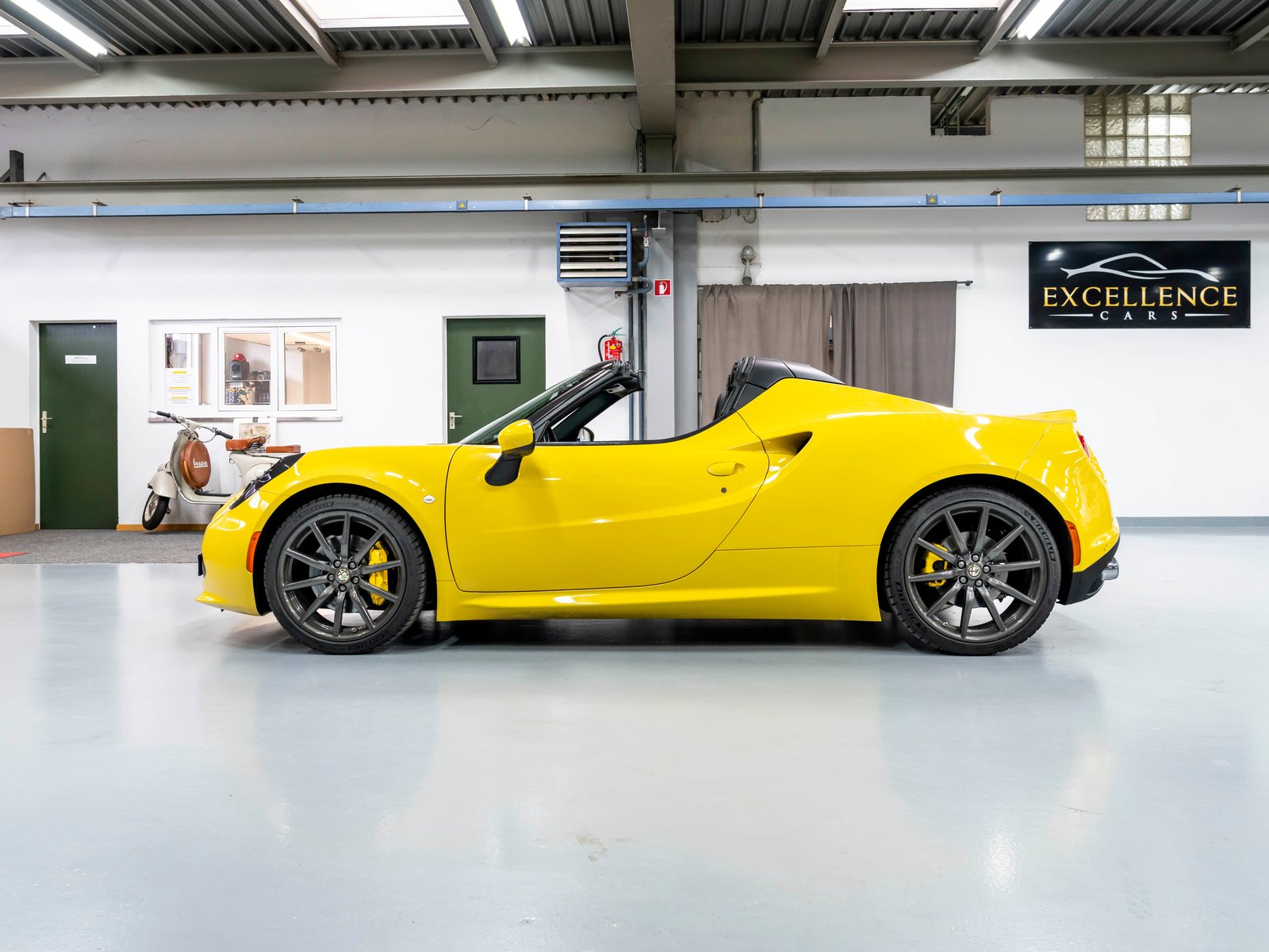 ALFA ROMEO 4C Spider 1750 TBi TCT, Essence, Occasion / Utilisé, Automatique - 5