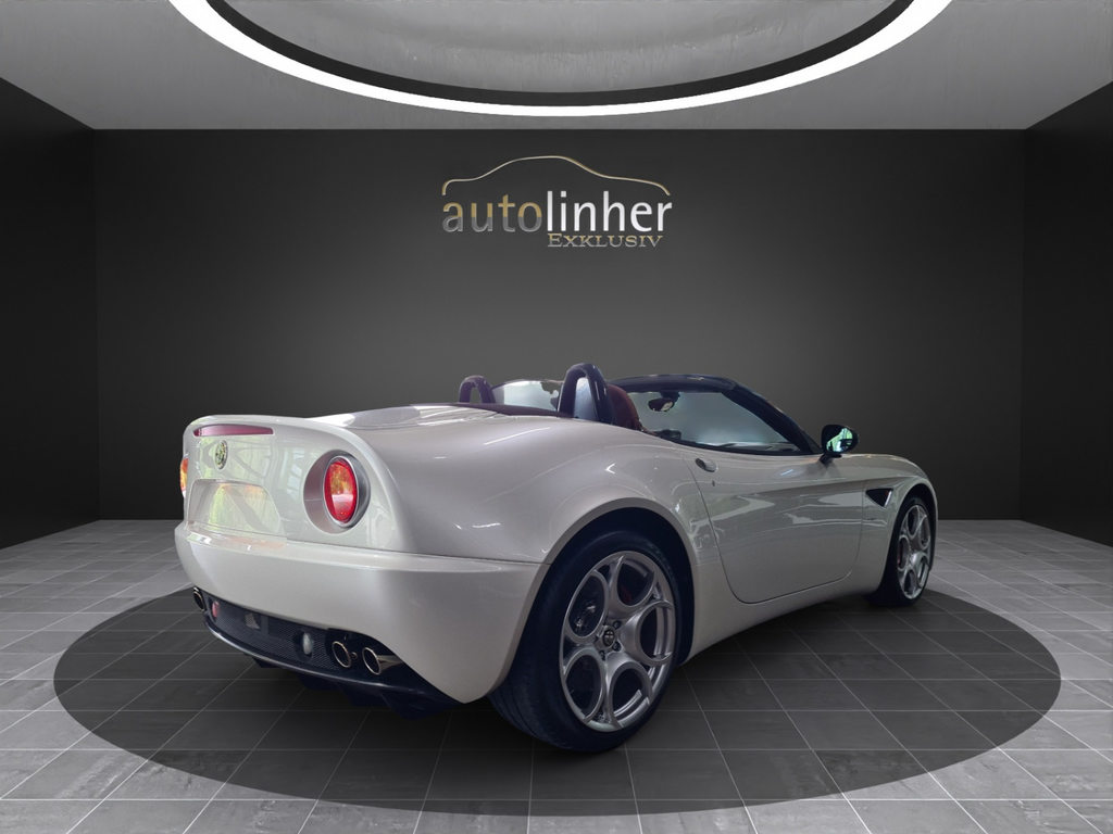 ALFA ROMEO 8C Spider, Essence, Occasion / Utilisé, Automatique - 5