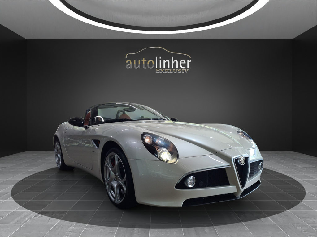 ALFA ROMEO 8C Spider, Essence, Occasion / Utilisé, Automatique - 6