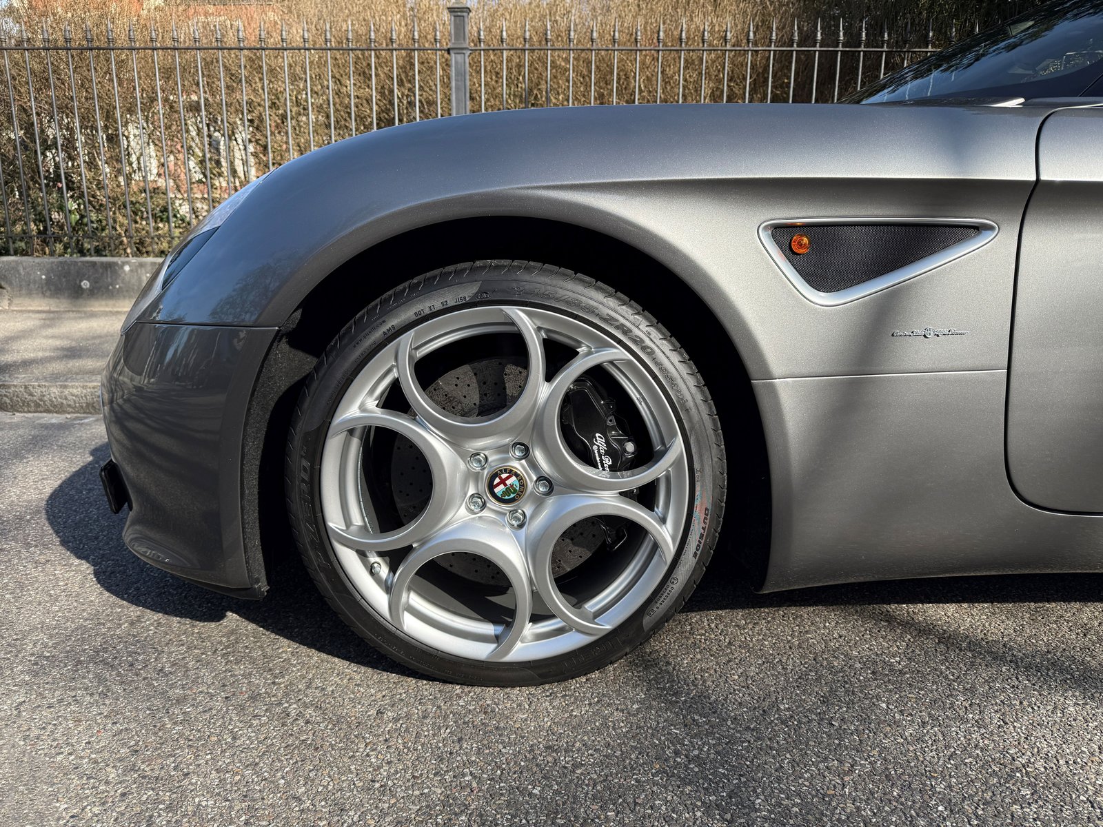 ALFA ROMEO 8C, Benzin, Occasion / Gebraucht, Automatik - 4