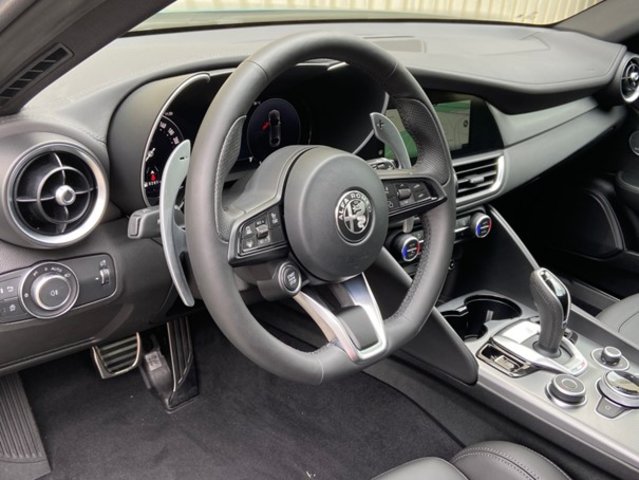 ALFA ROMEO Giulia 2.0 Veloce Premium Sky Q4 AT8, Petrol, New car, Automatic - 5