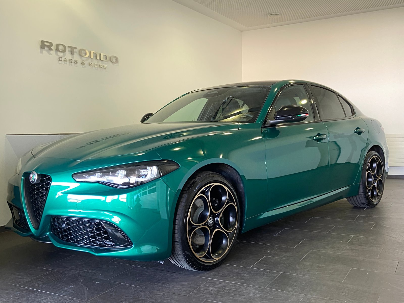 ALFA ROMEO Giulia 2.0 Intensa Sky Q4 AT8
