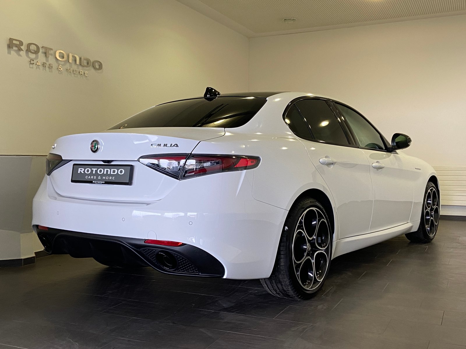 ALFA ROMEO Giulia 2.0 Veloce Premium Sky Q4 AT8, Benzin, Neuwagen, Automatik - 2