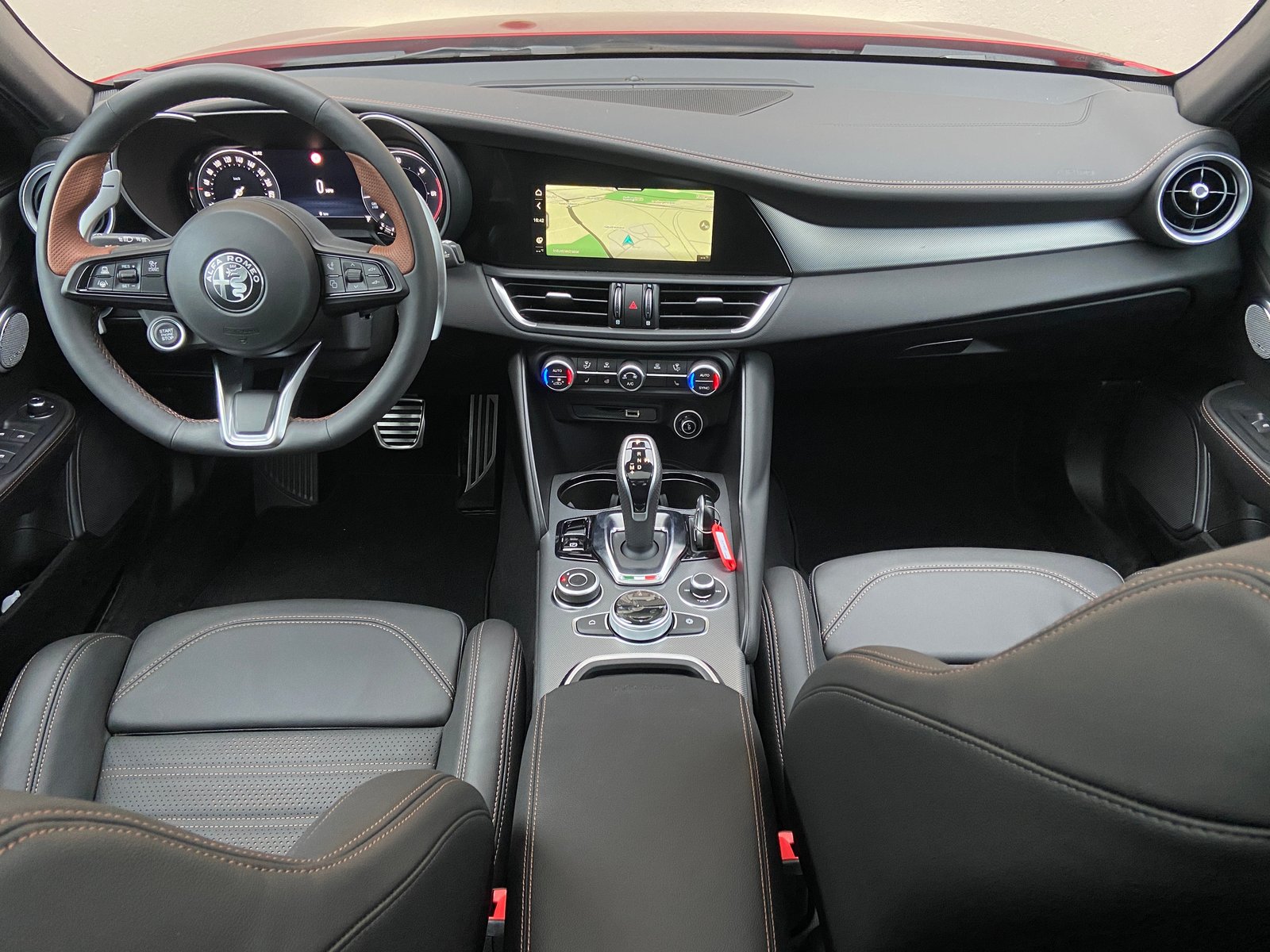ALFA ROMEO Giulia 2.2 JTDM Intensa Sky Q4 AT8, Diesel, Neuwagen, Automatik - 6