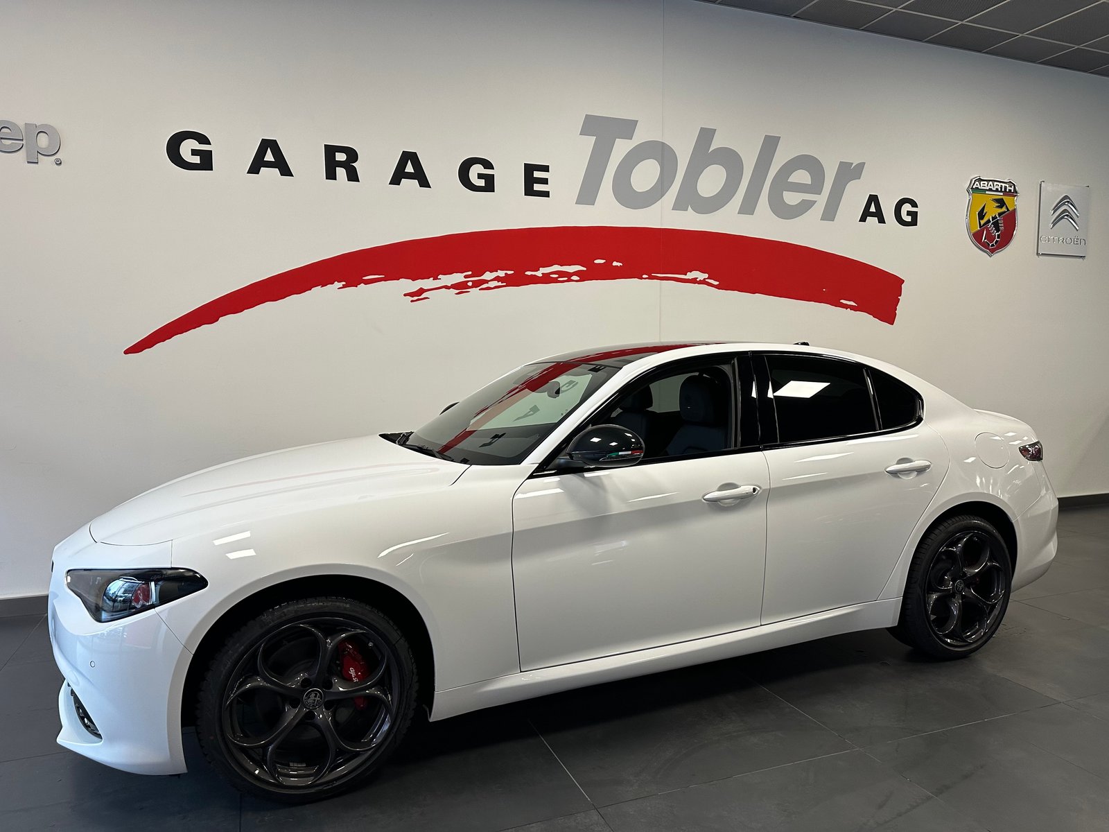 ALFA ROMEO Giulia 2.0 Tributo Italiano Q4 AT8, Essence, Voiture nouvelle, Automatique - 3