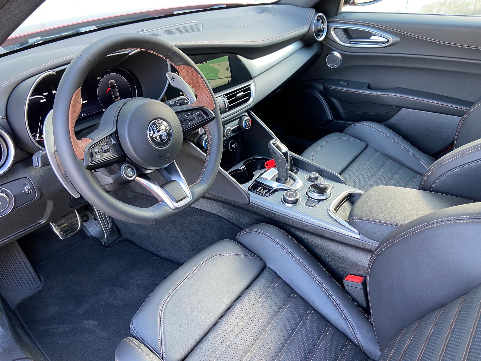 ALFA ROMEO Giulia 2.0 Intensa Sky Q4 AT8, Essence, Voiture nouvelle, Automatique - 6