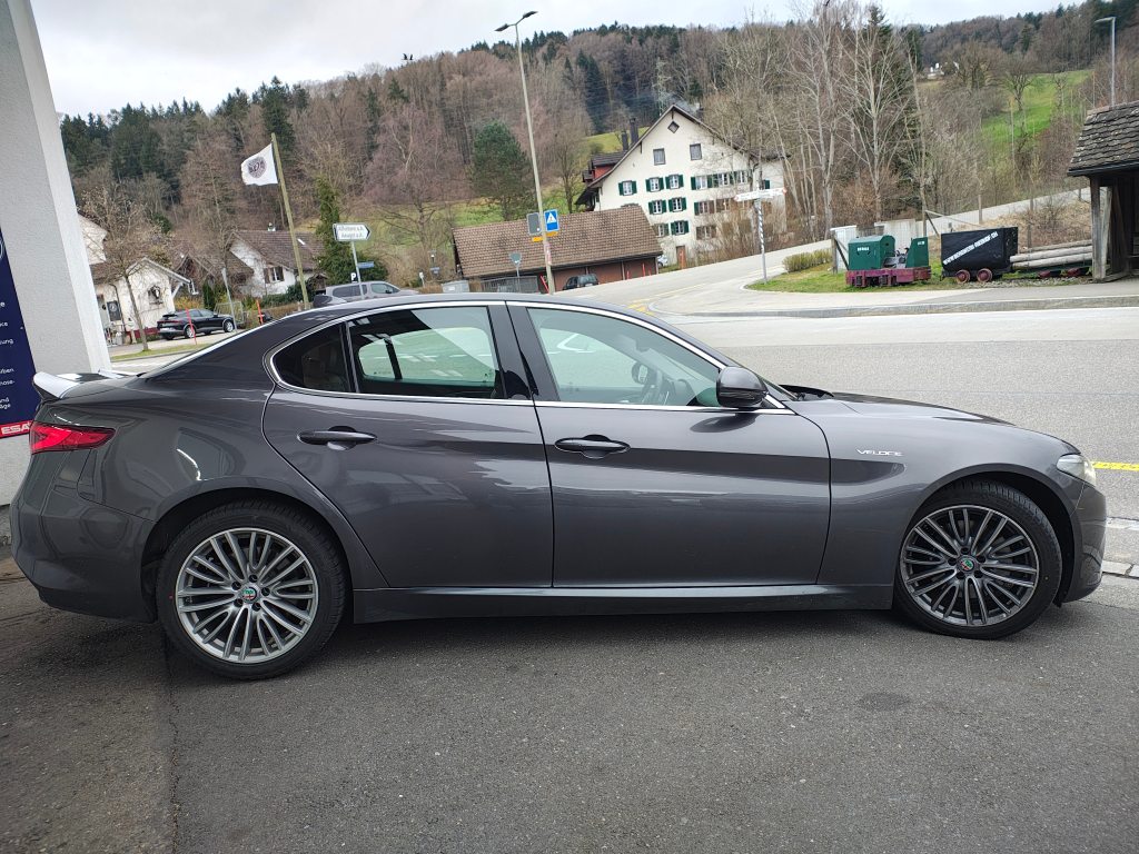 ALFA ROMEO GIULIA 2.0 Q4 Veloce, Benzin, Occasion / Gebraucht, Automatik - 3