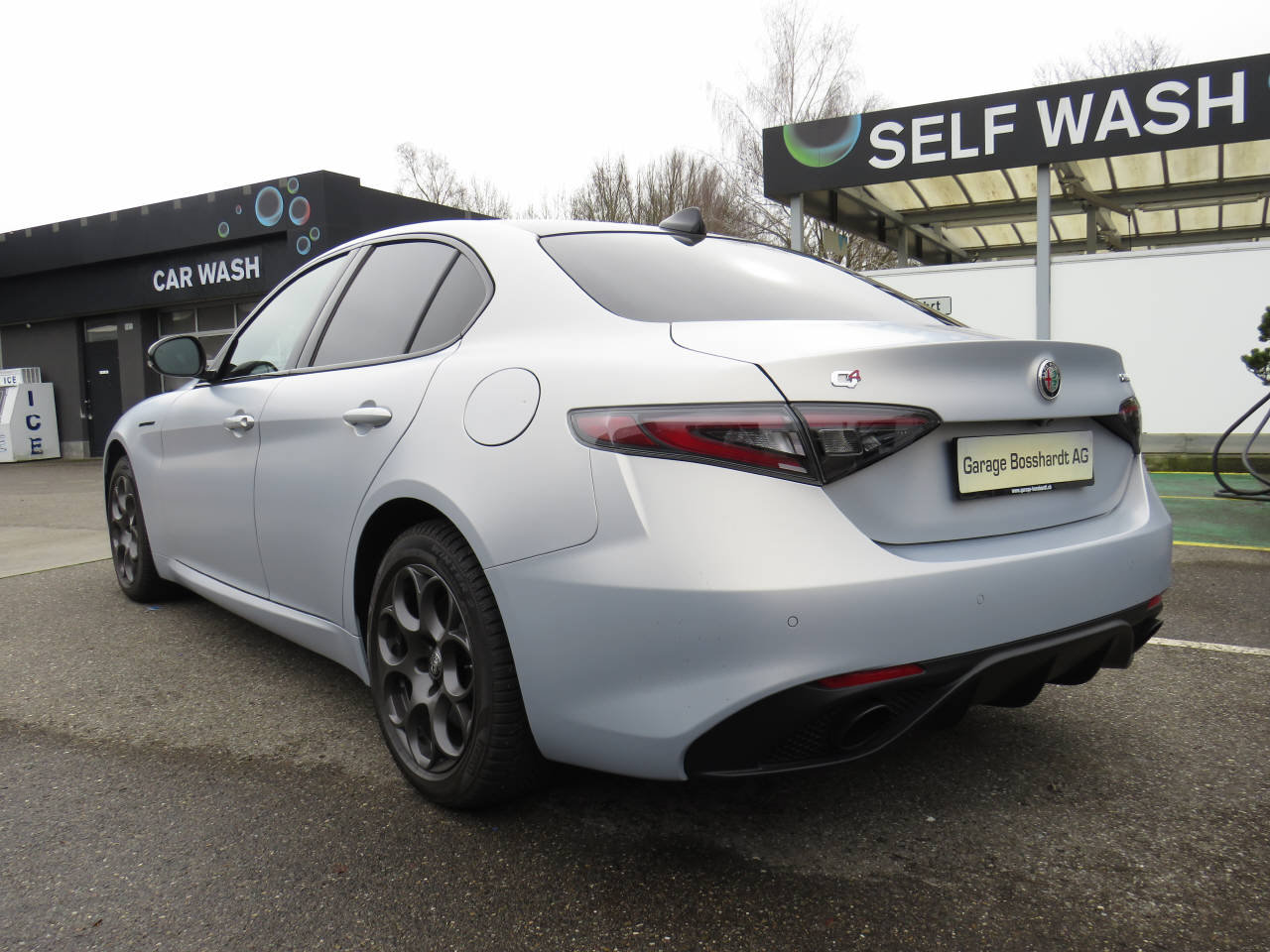 ALFA ROMEO Giulia 2.0 Q4 Competizione, Benzin, Occasion / Gebraucht, Automatik - 5