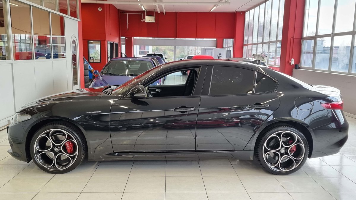 ALFA ROMEO Giulia 2.0 Q4 Veloce, Essence, Occasion / Utilisé, Automatique - 3