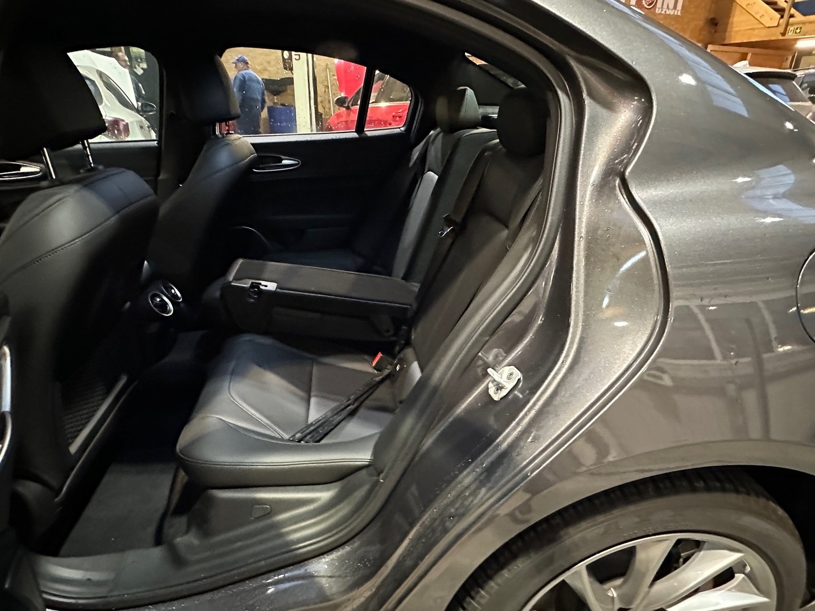 ALFA ROMEO Giulia 2.0 Ti Q4, Essence, Occasion / Utilisé, Automatique - 3