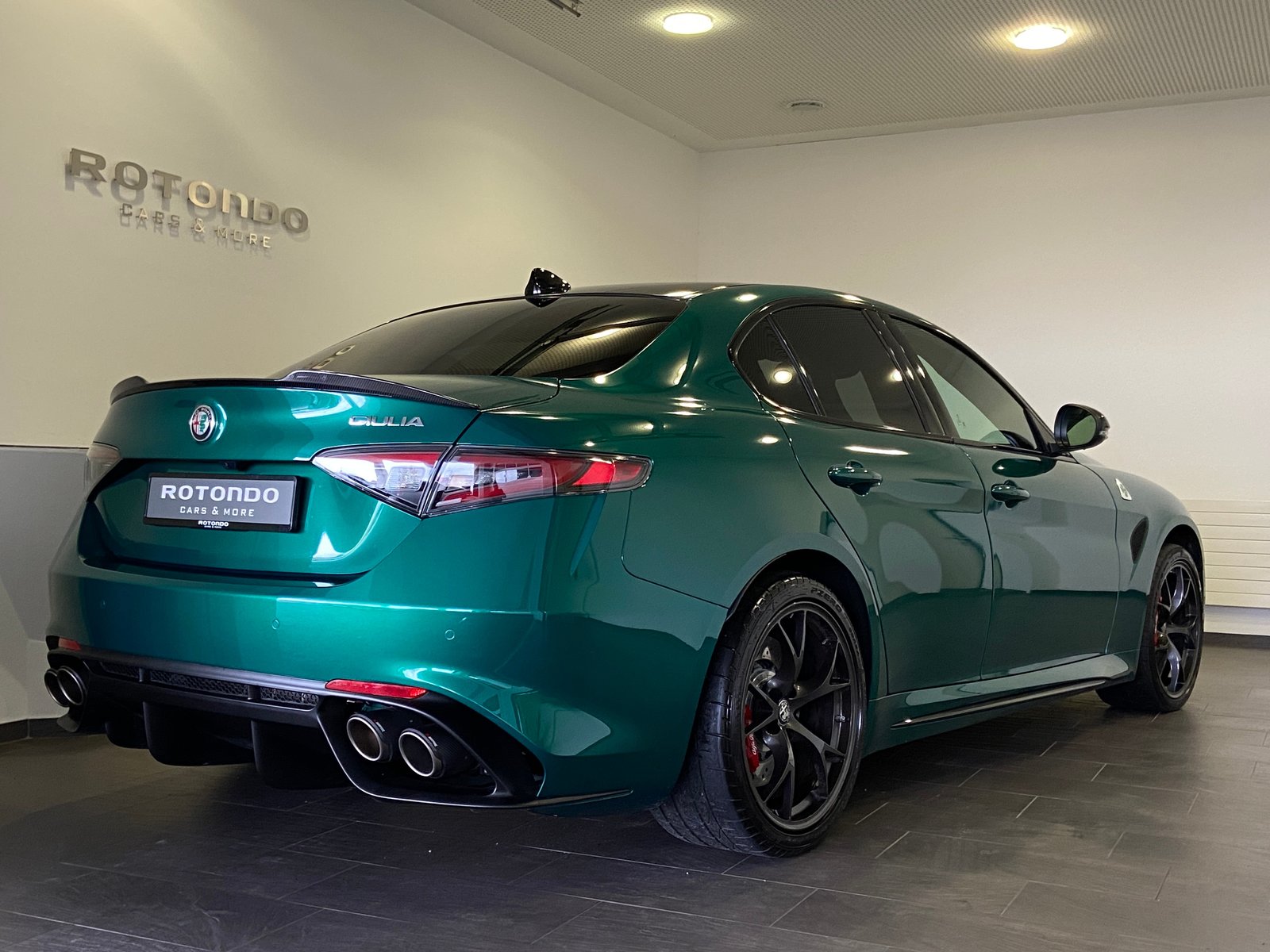 ALFA ROMEO Giulia 2.9 V6 Quadrifoglio Carbon Sport, Essence, Occasion / Utilisé, Automatique - 2