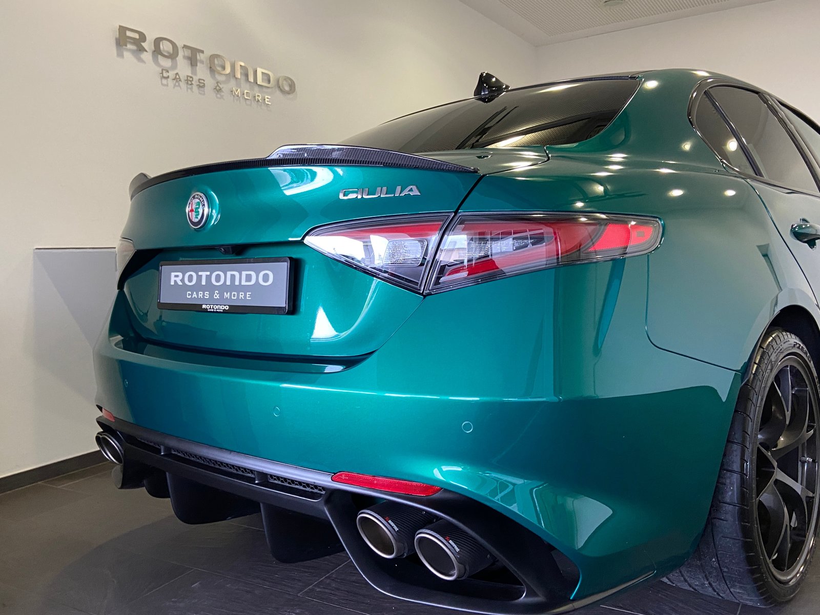 ALFA ROMEO Giulia 2.9 V6 Quadrifoglio Carbon Sport, Essence, Occasion / Utilisé, Automatique - 3