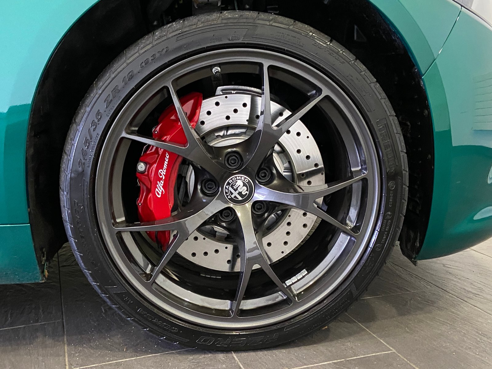ALFA ROMEO Giulia 2.9 V6 Quadrifoglio Carbon Sport, Essence, Occasion / Utilisé, Automatique - 5