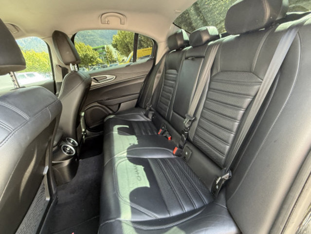 ALFA ROMEO Giulia 2.2 JTDM Veloce Q4, Diesel, Occasion / Gebraucht, Automatik - 5