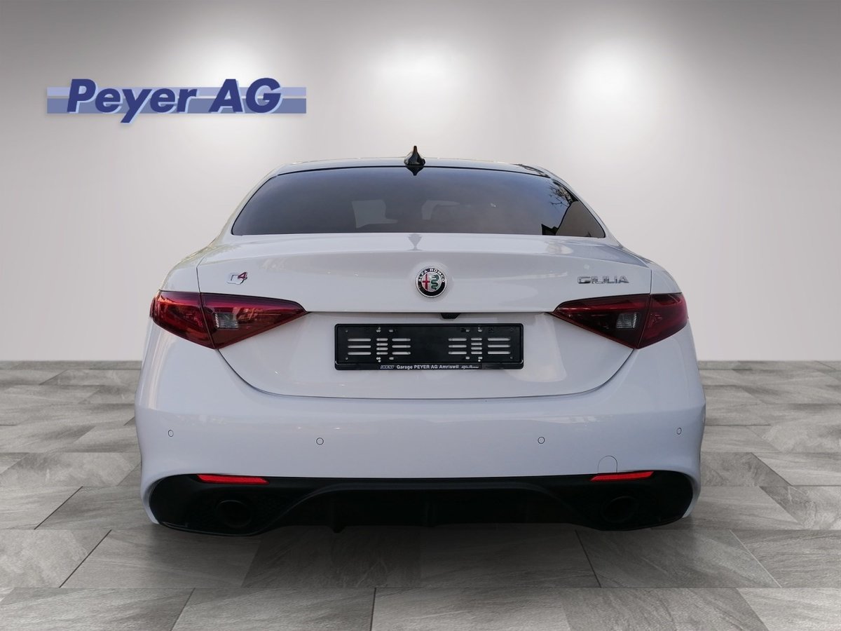 ALFA ROMEO Giulia 2.0 Q4 Veloce, Benzin, Occasion / Gebraucht, Automat - 4