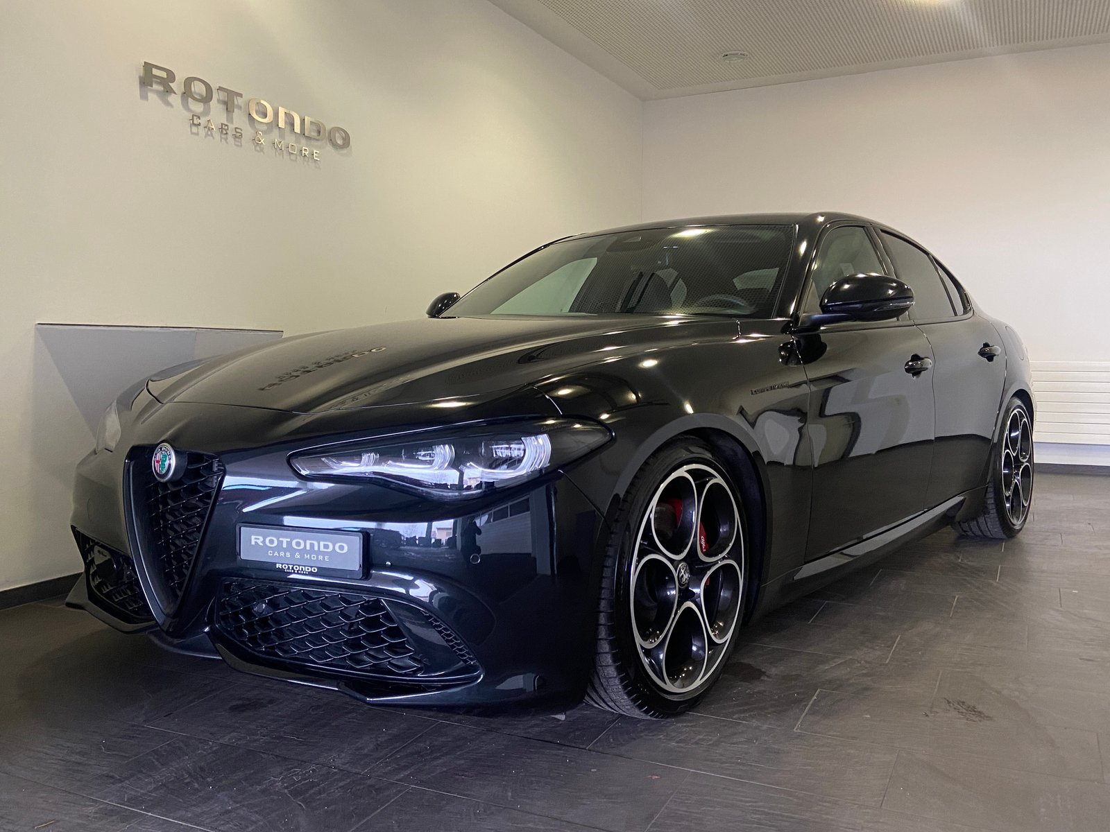 ALFA ROMEO Giulia 2.0 Competizione Pack Q4 AT8
