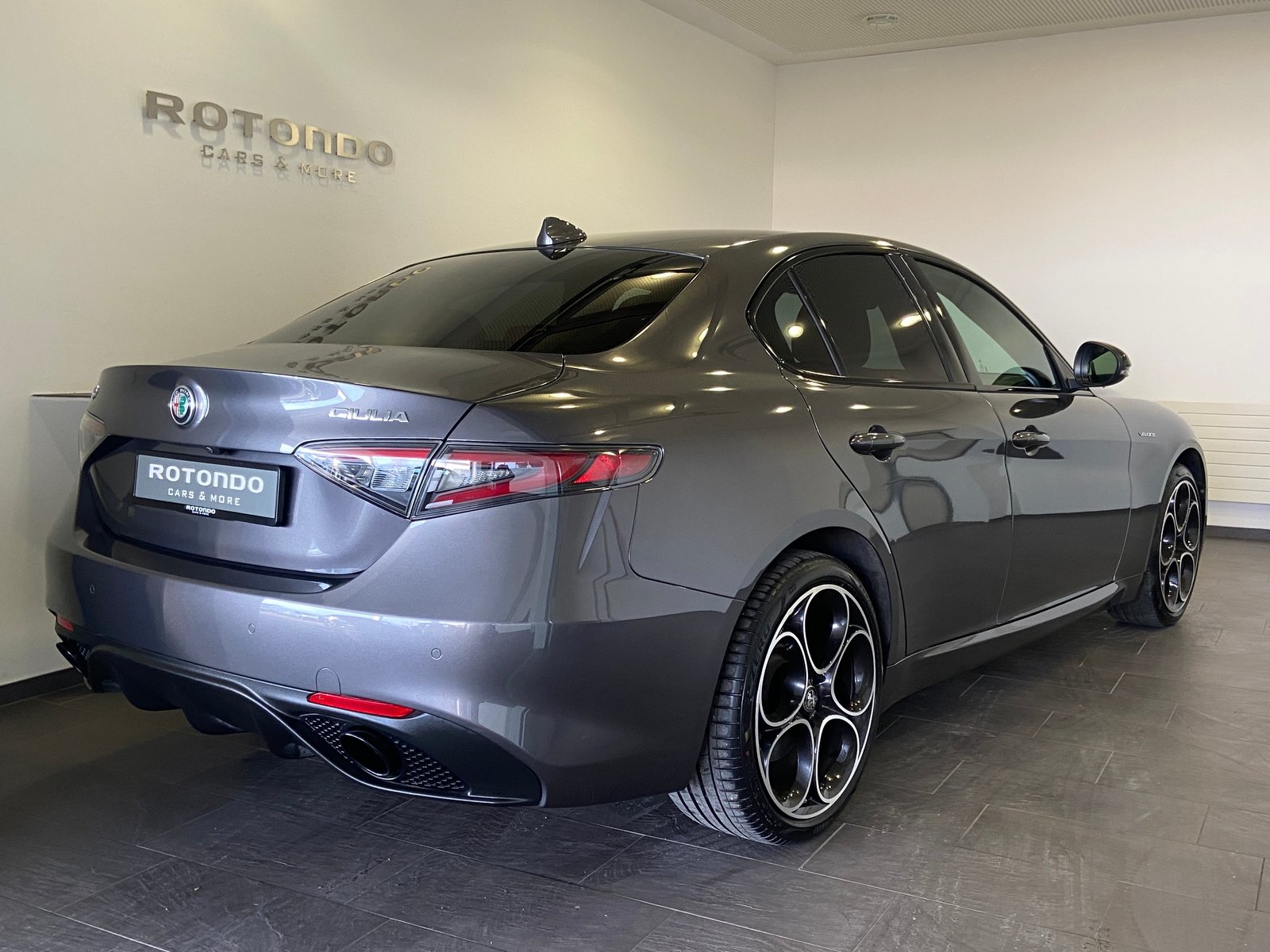 ALFA ROMEO Giulia 2.0 Veloce Pack Premium Q4 AT8, Benzin, Occasion / Gebraucht, Automatik - 2