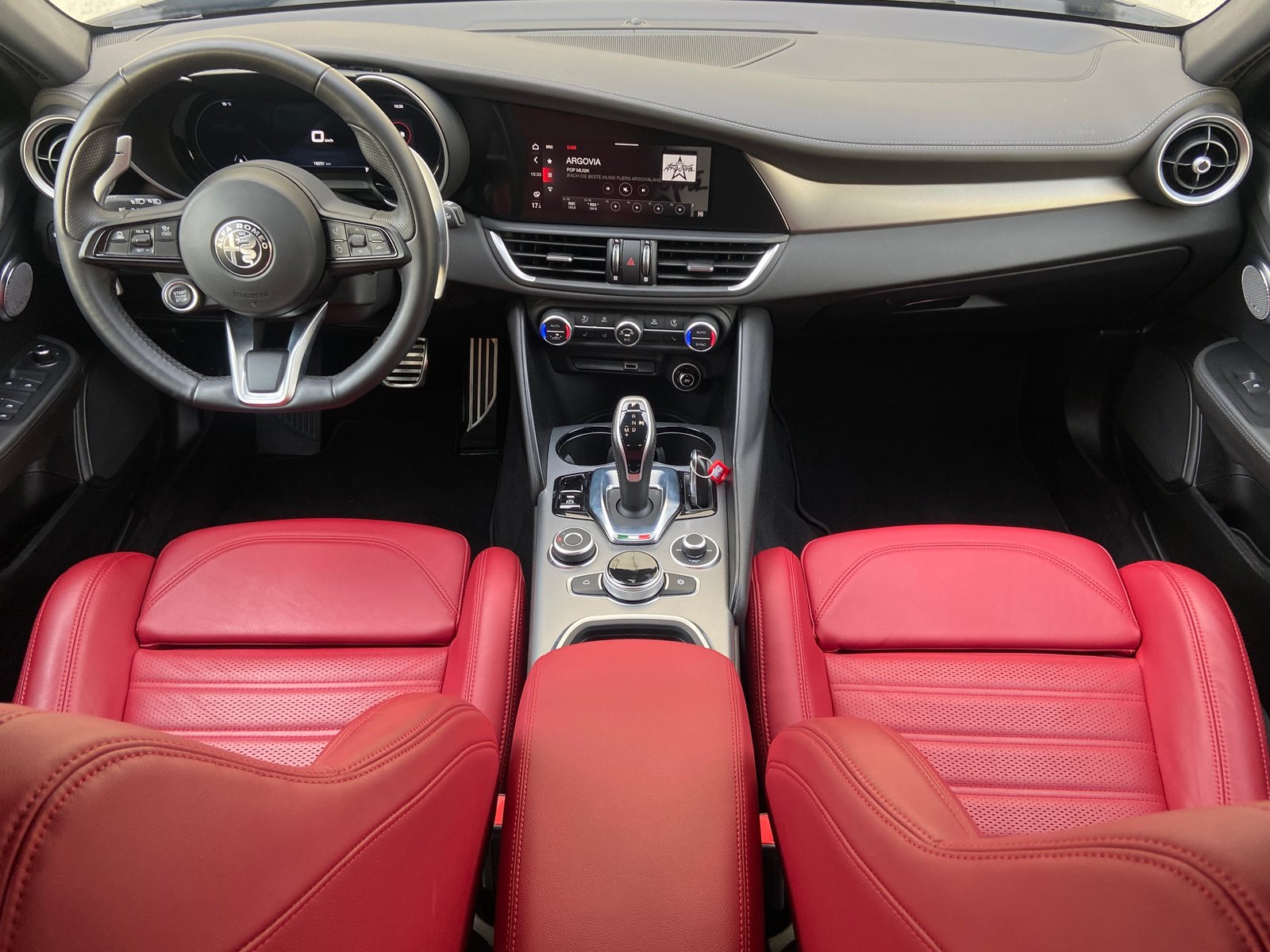 ALFA ROMEO Giulia 2.0 Veloce Pack Premium Q4 AT8, Benzin, Occasion / Gebraucht, Automatik - 5