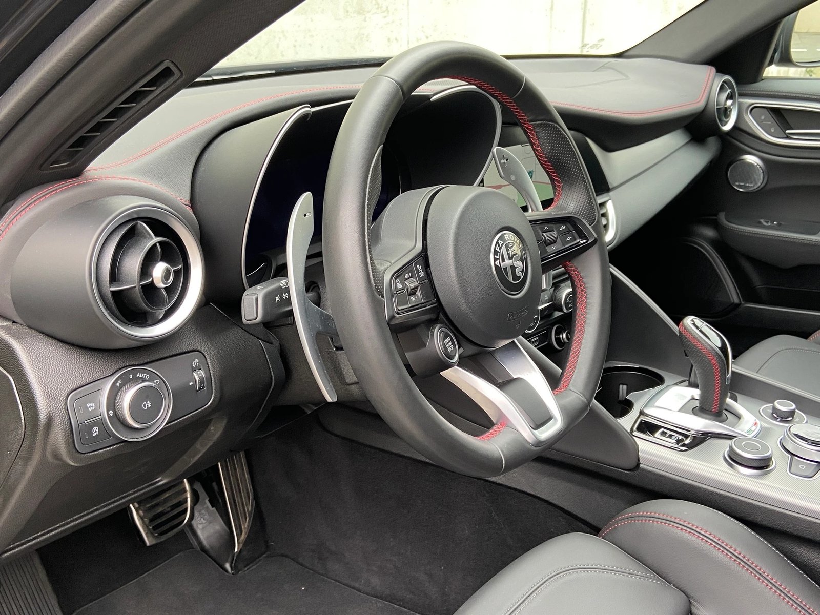 ALFA ROMEO Giulia 2.0 Competizione Tech Q4 AT8, Essence, Occasion / Utilisé, Automatique - 5
