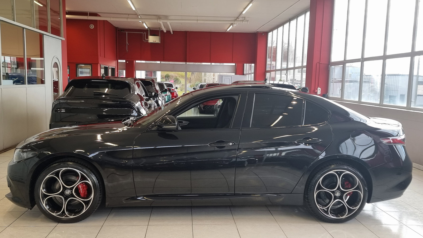 ALFA ROMEO Giulia 2.0 Q4 Competizione Sky, Essence, Occasion / Utilisé, Automatique - 3
