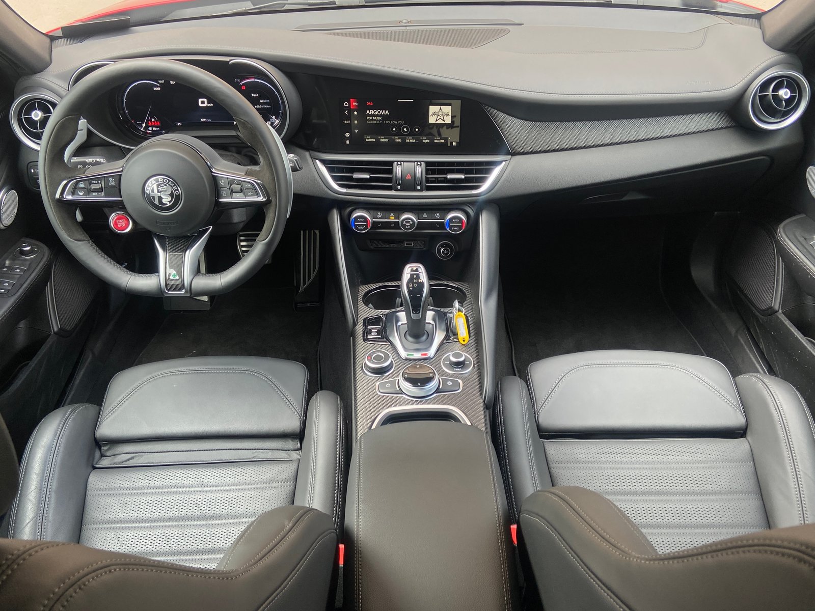 ALFA ROMEO Giulia 2.9 V6 Quadrifoglio, Petrol, Second hand / Used, Automatic - 4