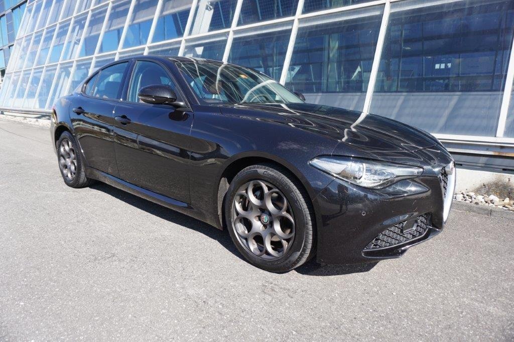 ALFA ROMEO Giulia 2.0 Super, Petrol, Second hand / Used, Automatic - 3