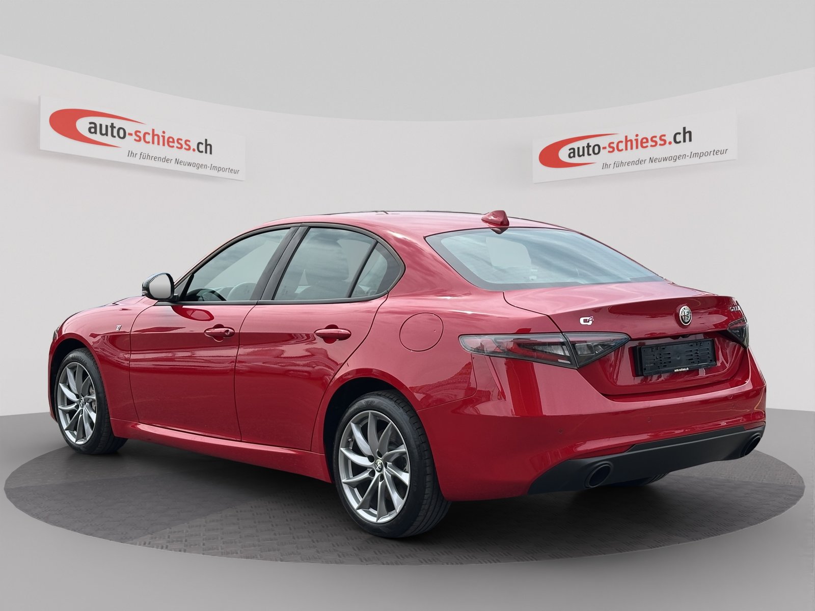 ALFA ROMEO Giulia 2.0 Ti Q4, Petrol, Second hand / Used, Automatic - 3
