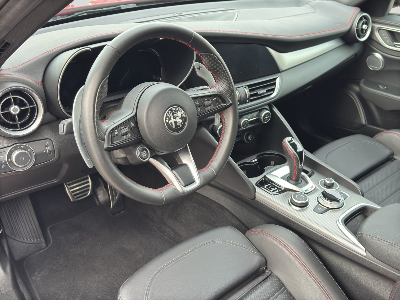 ALFA ROMEO Giulia 2.0 Competizione Q4 AT8, Essence, Occasion / Utilisé, Automatique - 7