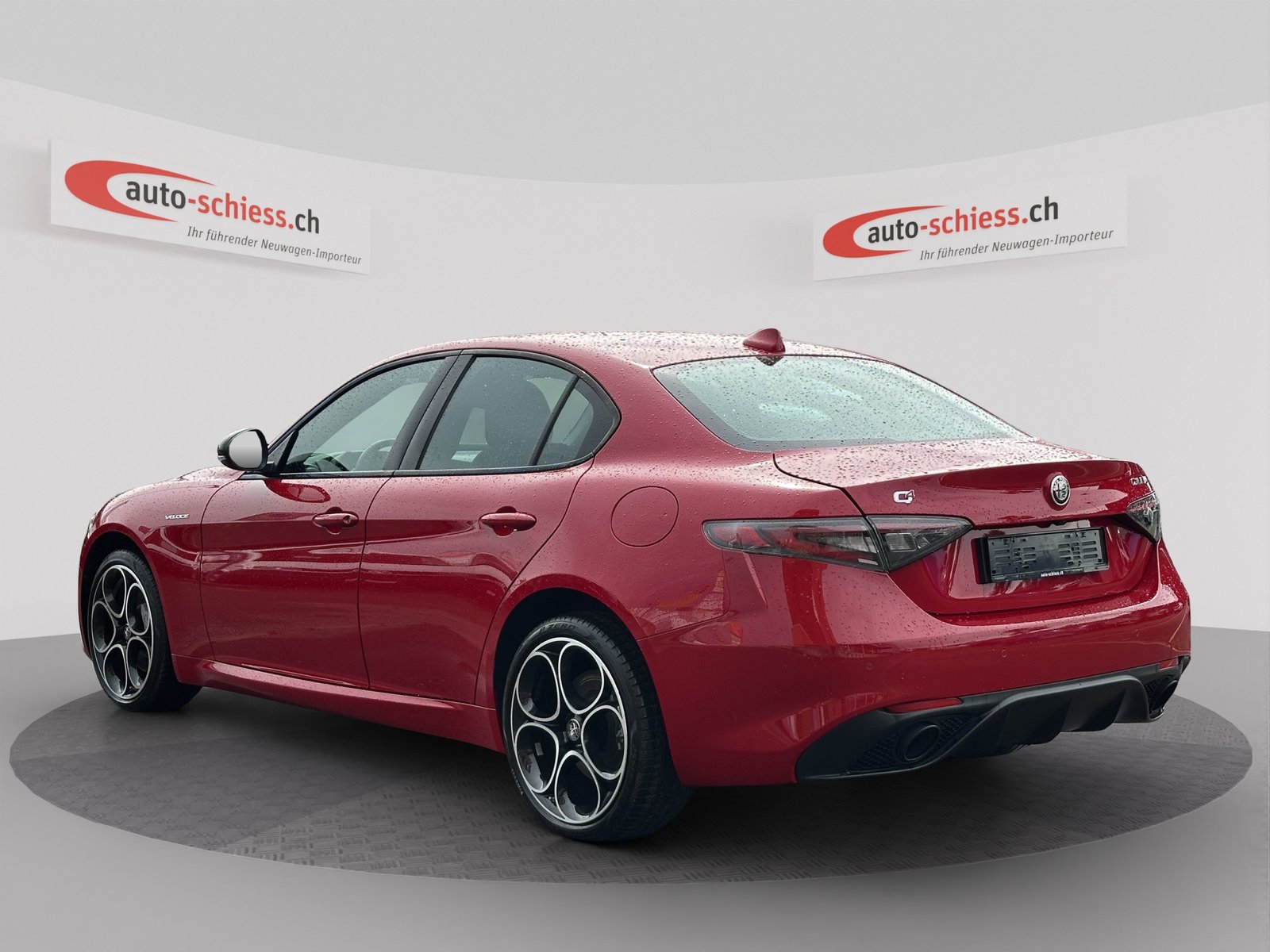 ALFA ROMEO Giulia 2.0 Veloce Q4 AT8, Petrol, Second hand / Used, Automatic - 3