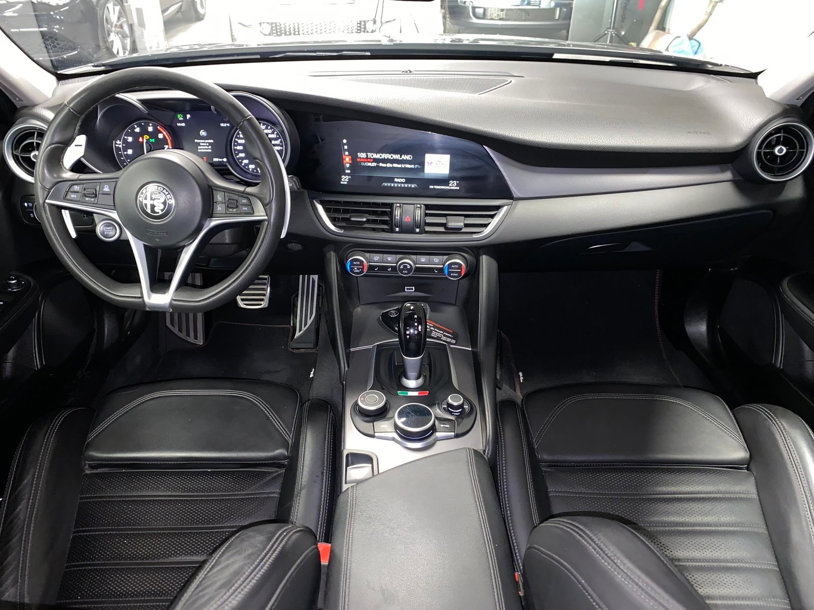 ALFA ROMEO Giulia 2.0 MA 280 AT Q4 Ve, Benzin, Occasion / Gebraucht, Automatik - 4