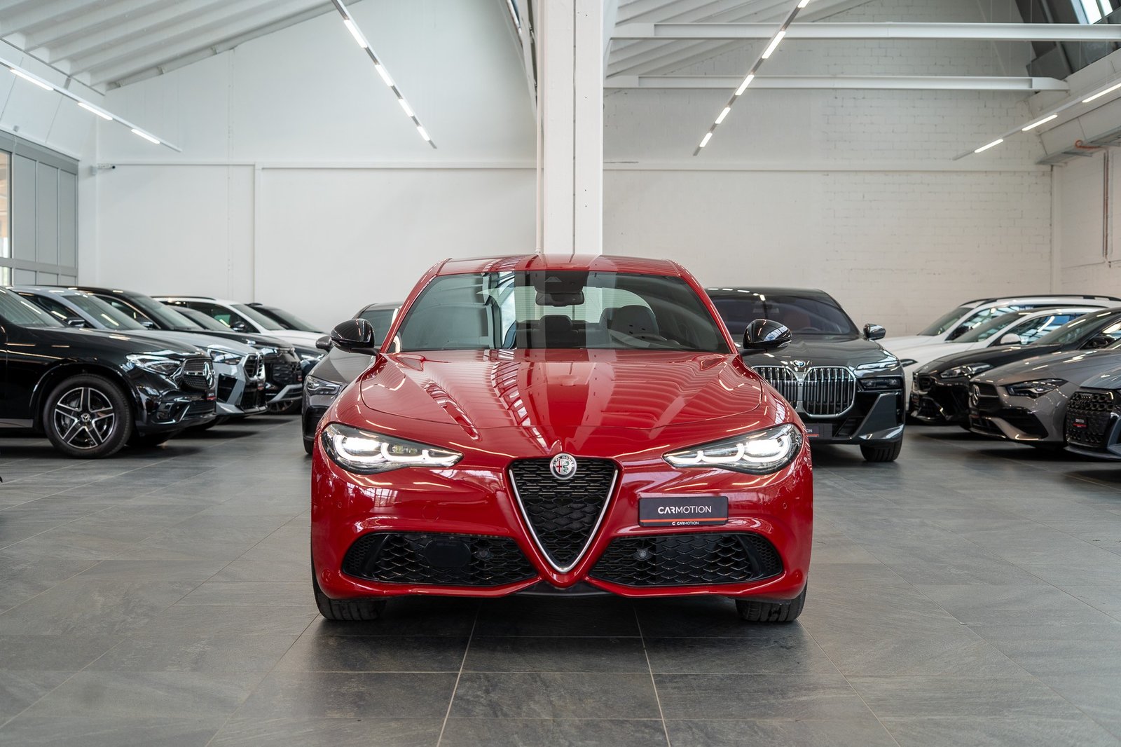 ALFA ROMEO Giulia 2.0 Q4 TI / Rückfahrkamera / el.Sitze, Petrol, Second hand / Used, Automatic - 2