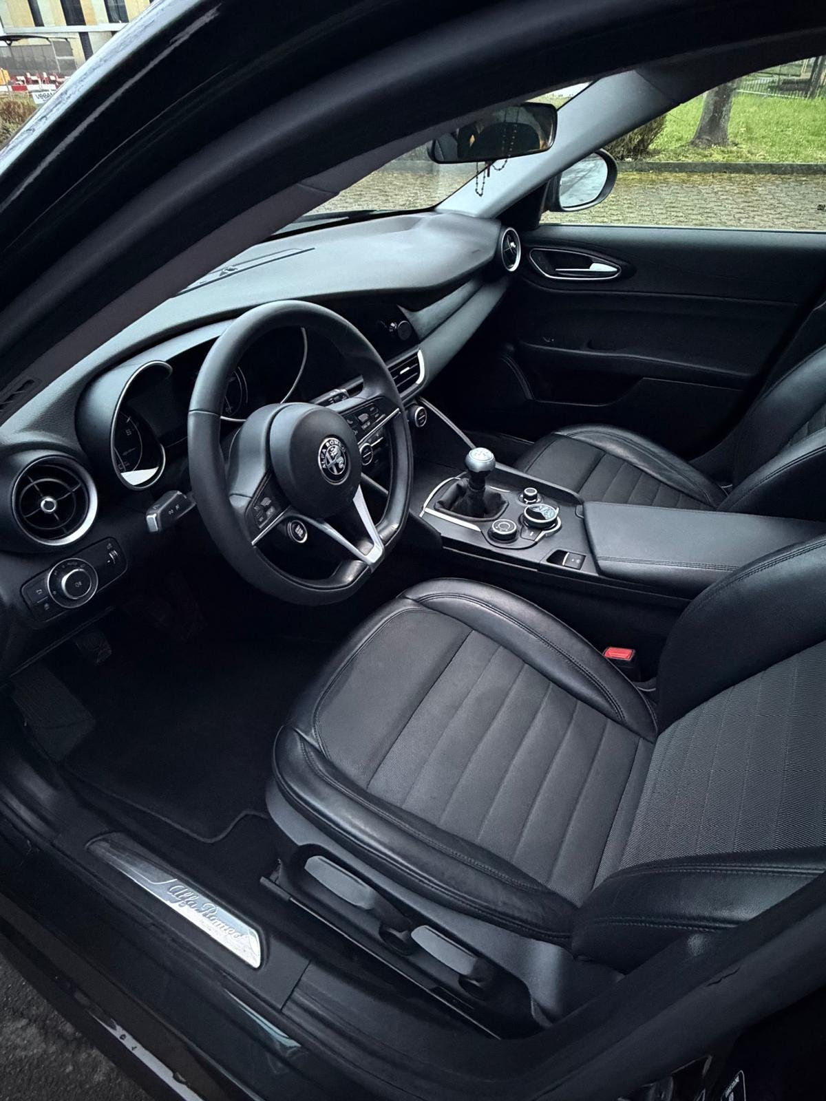ALFA ROMEO Giulia 2.2 JTDM Super, Diesel, Occasioni / Usate, Manuale - 5