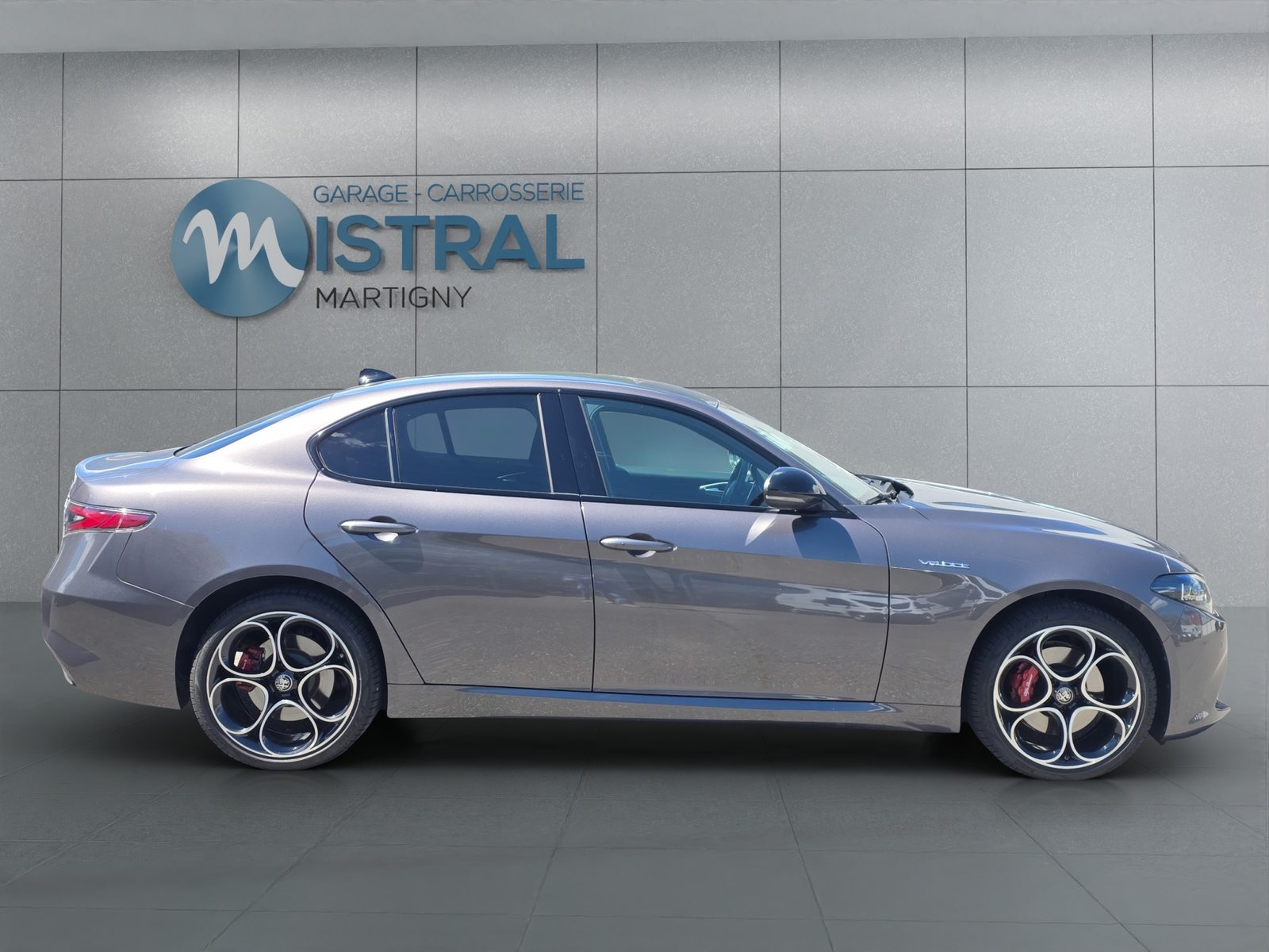 ALFA ROMEO Giulia 2.0 Q4 Veloce, Petrol, Second hand / Used, Automatic - 6