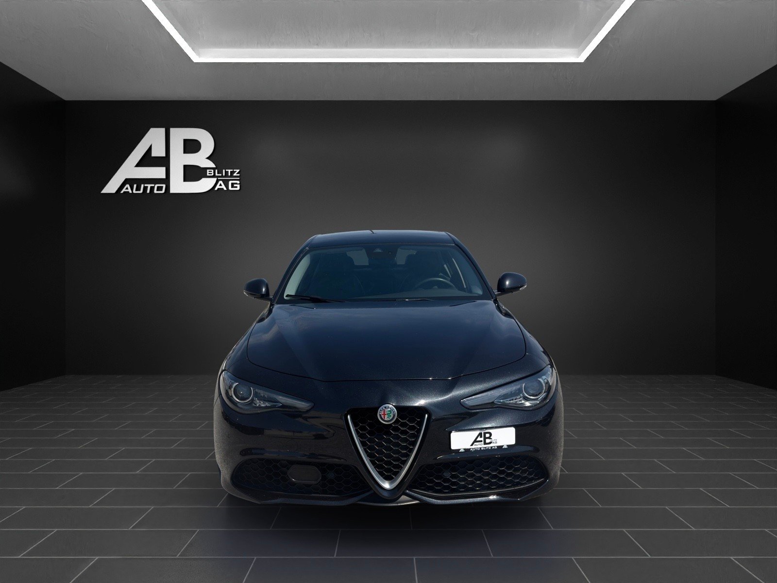 ALFA ROMEO Giulia 2.0 Veloce Q4 Automatic mit 280 PS * Ragaz