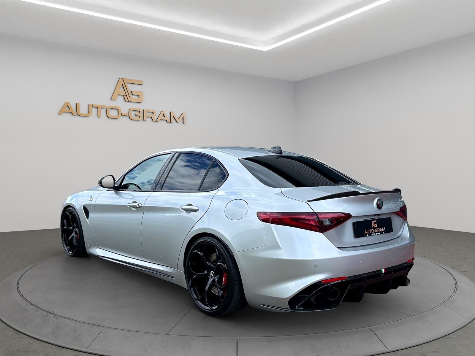 ALFA ROMEO Giulia 2.9 V6 Quadrifoglio Automatic, Petrol, Second hand / Used, Automatic - 3