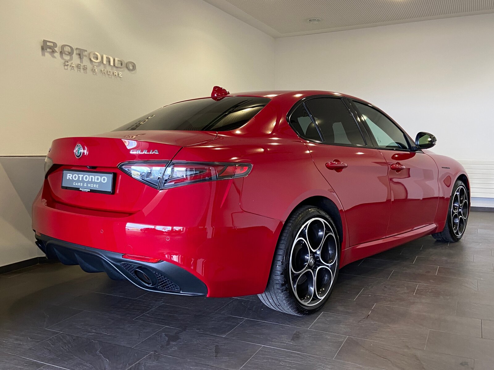 ALFA ROMEO Giulia 2.0 Competizione Q4 AT8, Petrol, Second hand / Used, Automatic - 2