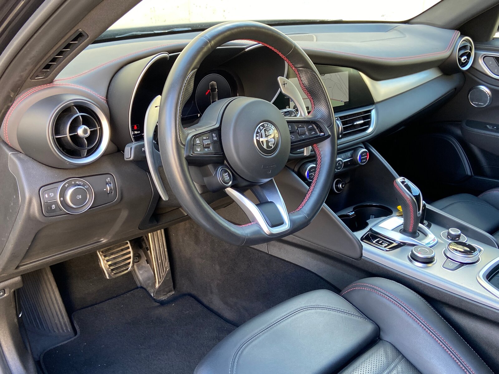 ALFA ROMEO Giulia 2.0 Competizione Q4 AT8, Benzina, Occasioni / Usate, Automatico - 4