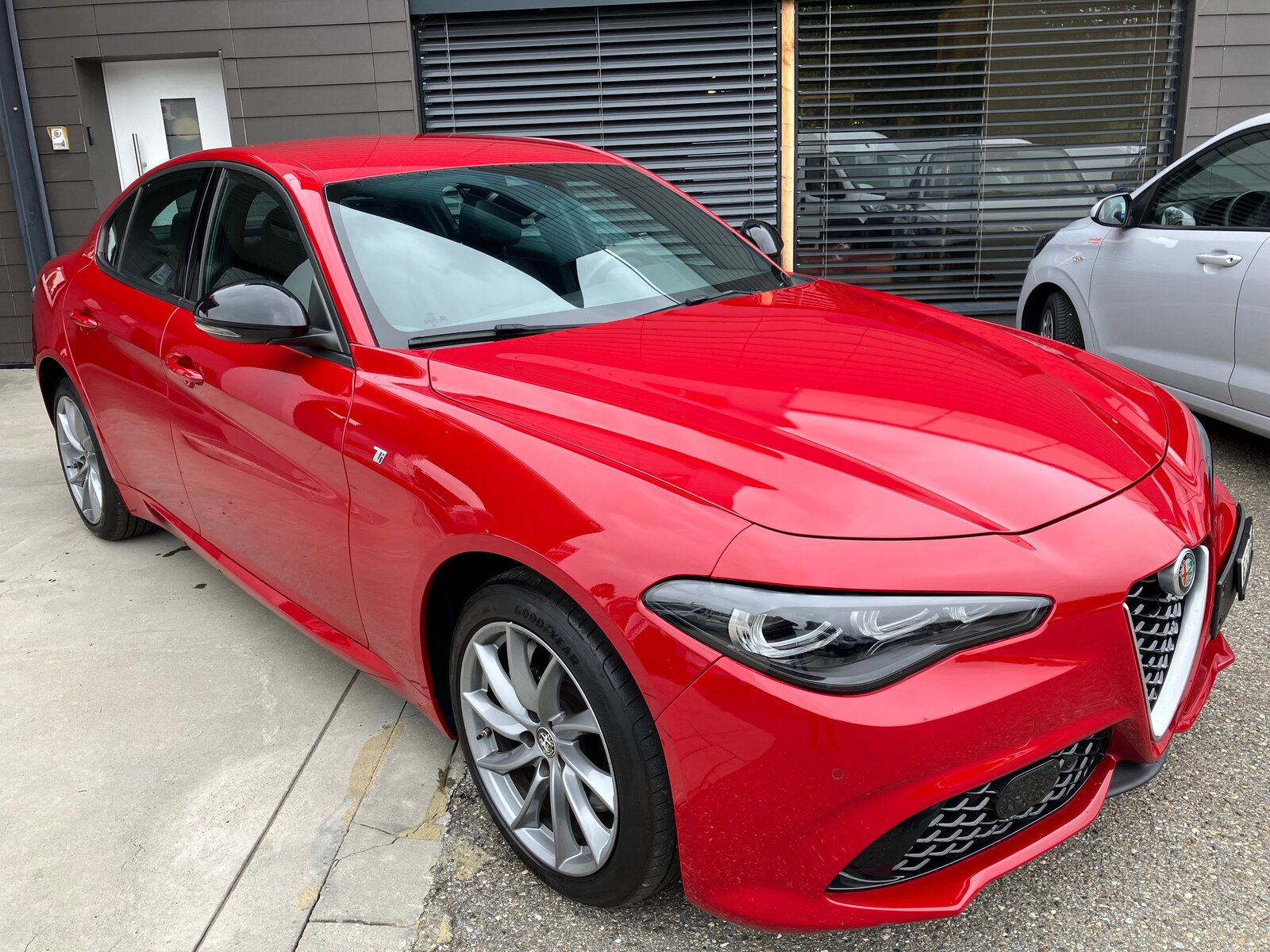 ALFA ROMEO Giulia 2.0 Ti 19 Zoll Sky Q4