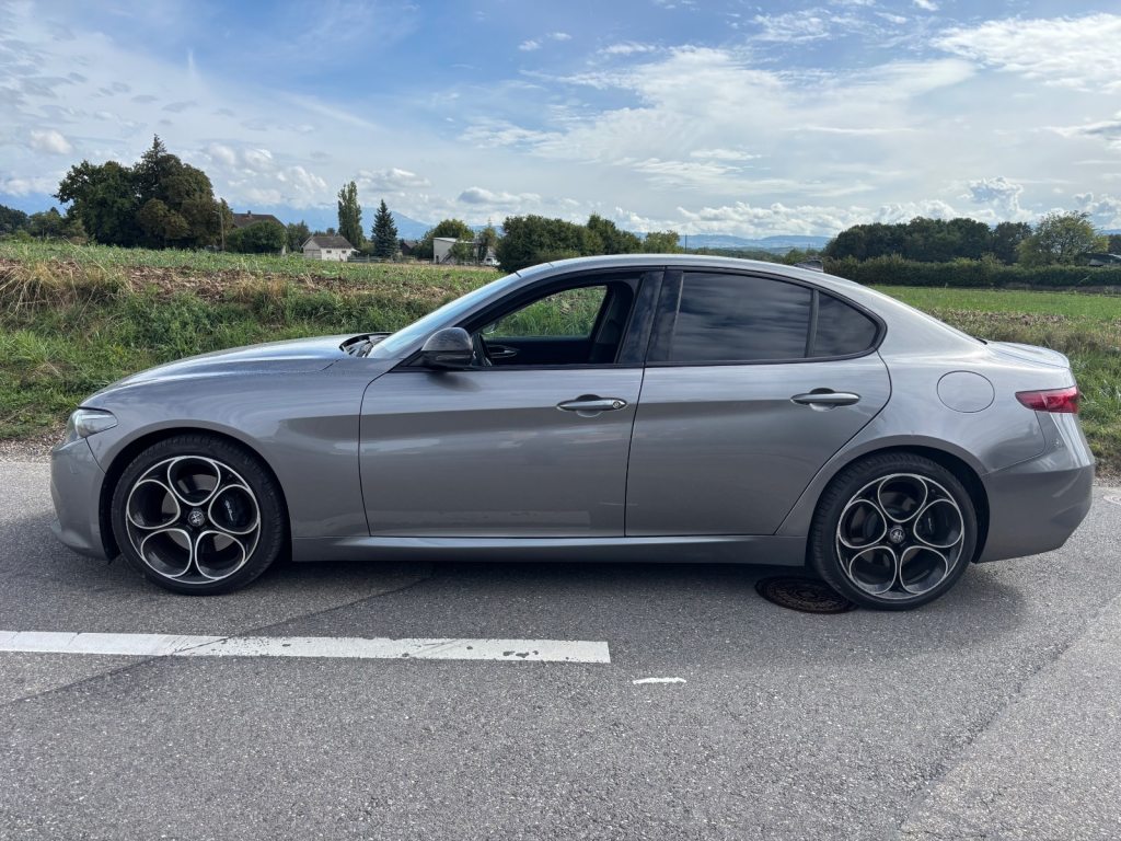 ALFA ROMEO GIULIA 2.0 B-Tech, Benzin, Occasion / Gebraucht, Automatik - 3